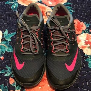 Nike Women’s Cross-trainers-EUC